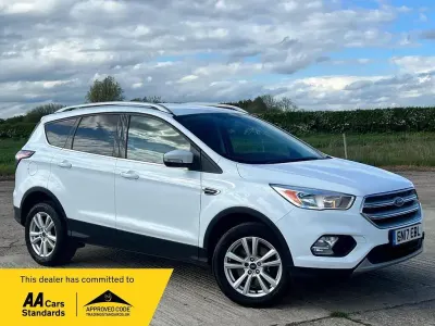 Used Ford Kuga Zetec 120 HP (88 kW) 2017 White SUV