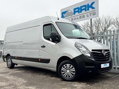 Second-hand Vauxhall Movano 135 CP (99 kW) 2021 Argintiu Monovolum
