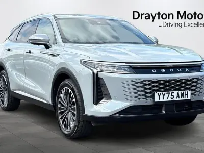 Used Omoda 9 537 HP (394 kW) 2025 Grey SUV