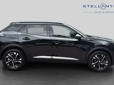 Usado Peugeot 2008 GT 129 HP (94 kW) 2023 Preto SUV