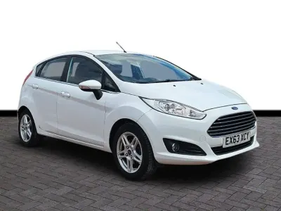Used Ford Fiesta Zetec 82 HP (60 kW) 2013 White Hatchback