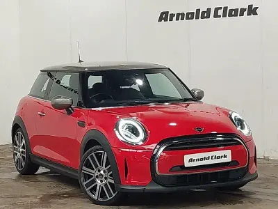 Used Mini Cooper Exclusive 136 HP (100 kW) 2023 Red Hatchback