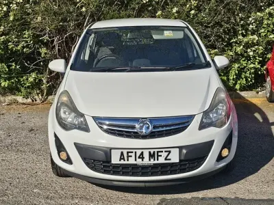 Used Vauxhall Corsa Excite 2014 White Hatchback