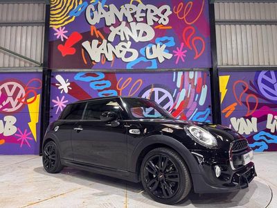Begagnad Mini Cooper S Hatch 190 HK (139 kW) 2019 Svart Halvkombi