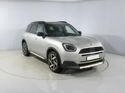 Używany Mini Countryman Exclusive 306 KM (225 kW) 2025 Srebrny SUV