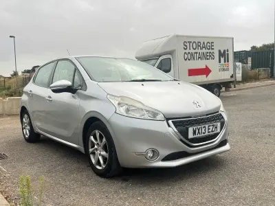 Used Peugeot 208 Active 70 HP (51 kW) 2013 Silver Hatchback