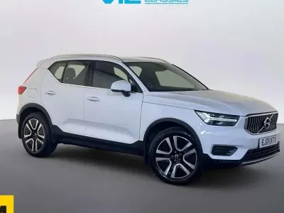 Used Volvo XC40 Inscription 211 HP (155 kW) 2021 White SUV