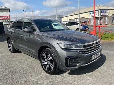 used VW Touareg SUV (2020/70)R-Line Tech 3.0 V6 TDI SCR 286PS 4Motion Tiptronic auto 5d