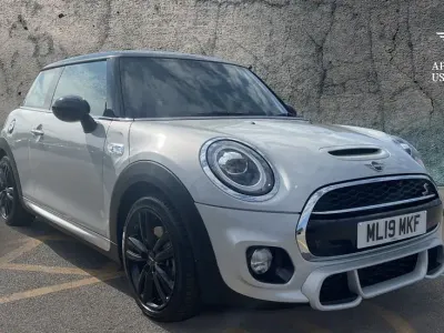 Usado Mini Cooper S Hatch 189 HP (139 kW) 2019 Prateado Citadino