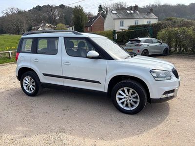 Used Skoda Yeti 110 HP (80 kW) 2016 White SUV