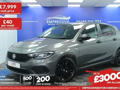 Begagnad Fiat Tipo Easy 95 HK (69 kW) 2020 Grå Halvkombi