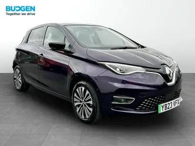 Used Renault Zoe Techno 100 kW (136 HP) 2023 Mauve/purple Hatchback