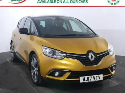 Used Renault Scénic III Dynamique 131 HP (96 kW) 2017 Yellow MPV