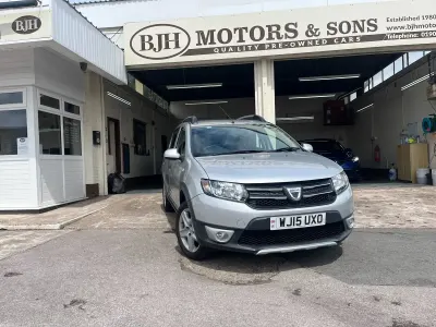 Used Dacia Sandero Lauréate 2015 Silver Hatchback