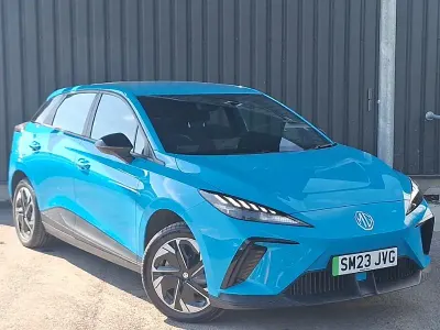 Used MG MG4 EV SE 125 kW (170 HP) 2023 Blue Hatchback