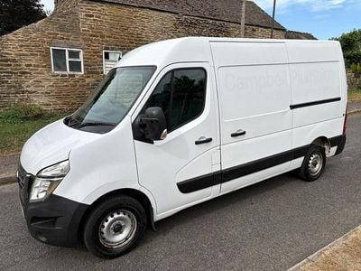 Nissan NV400