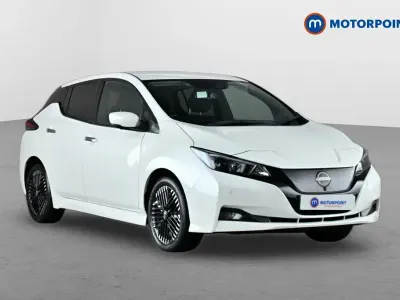 Used Nissan Leaf N-Connecta 110 kW (150 HP) 2023 White Hatchback