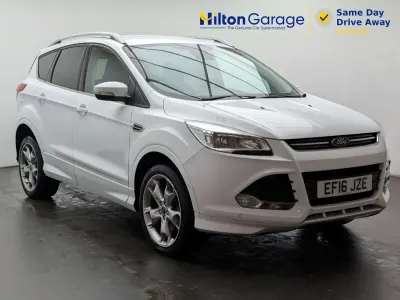 Usado Ford Kuga Sport 180 HP (132 kW) 2016 Branco SUV