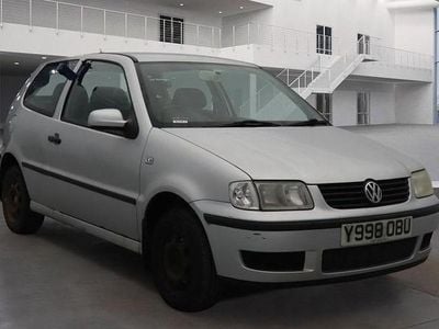 Silver Used 2001 VW Polo Hatchback | £1,995