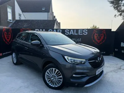 Używany Vauxhall Grandland X S 130 KM (95 kW) 2019 Szary SUV