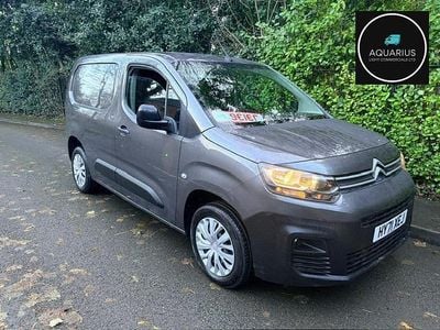 Used Citroën Berlingo 100 HP (73 kW) 2022 Grey MPV