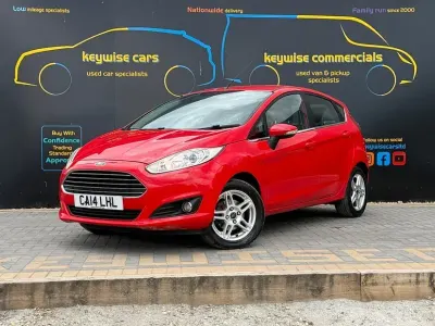 Used Ford Fiesta Zetec 82 HP (60 kW) 2014 Red Hatchback