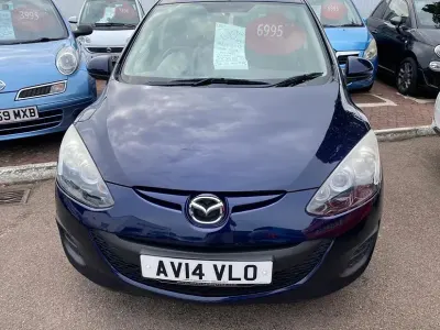 Used Mazda 2 82 HP (60 kW) 2014 Blue Hatchback
