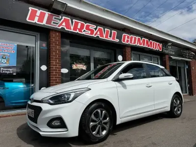Used Hyundai i20 SE 84 HP (61 kW) 2019 White Hatchback