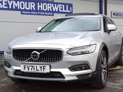 Used 2021 Volvo V90 CC Estate | £26,995 (Expensive)