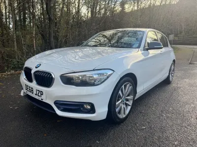 Used BMW 118 Sport Line 136 HP (100 kW) 2018 White Hatchback