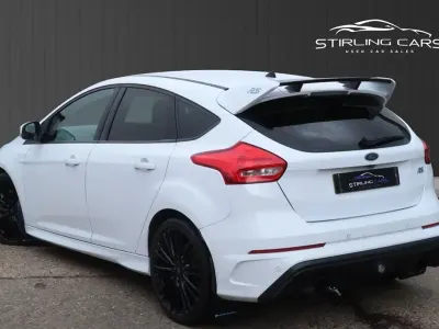 Used Ford Focus RS 350 HP (257 kW) 2016 White Hatchback