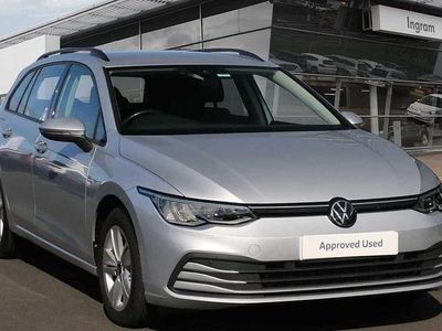 Second-hand VW Golf VIII Life 150 CP (110 kW) 2022 Argintiu Break