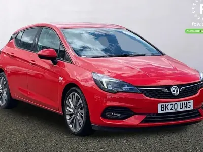 Begagnad Vauxhall Astra SRi 145 HK (106 kW) 2020 Röd Halvkombi