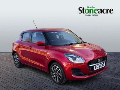 Begagnad Suzuki Swift SZ-L 83 HK (61 kW) 2023 Röd Halvkombi