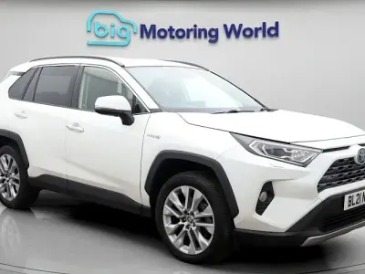 Usado Toyota RAV4 218 HP (160 kW) 2025 SUV