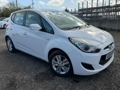 Used Hyundai ix20 Active 123 HP (90 kW) 2011 White Hatchback