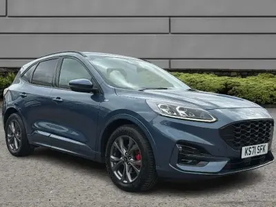 Begagnad Ford Kuga ST-Line 120 HK (88 kW) 2022 Blå SUV