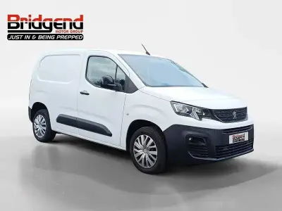 Used Peugeot Partner Premium 131 HP (96 kW) 2021 White MPV