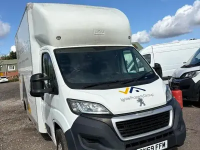 Used Peugeot Boxer 165 HP (121 kW) 2020 White Van