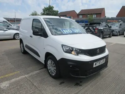 Used Peugeot Partner 100 HP (73 kW) 2020 White MPV
