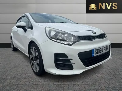 Used Kia Rio 90 HP (66 kW) 2015 White Hatchback