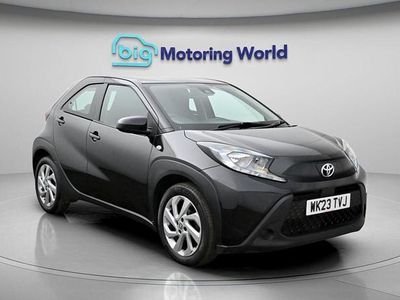 Begagnad Toyota Aygo X PURE 72 HK (52 kW) 2023 Svart SUV
