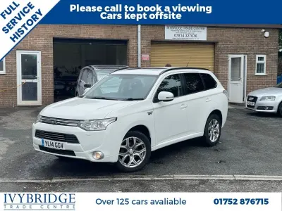 Used Mitsubishi Outlander P-HEV 200 HP (147 kW) 2014 White Estate