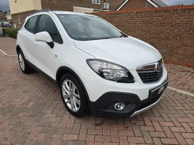 Used Vauxhall Mokka 115 HP (84 kW) 2016 White SUV