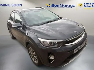 Usado Kia Stonic 100 HP (73 kW) 2019 Cinzento SUV