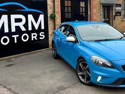 Used Volvo V40 R-Design 114 HP (83 kW) 2015 Hatchback
