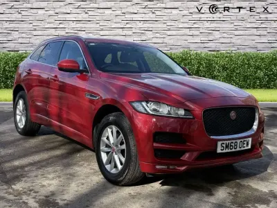 Usado Jaguar F-Pace Prestige 180 HP (132 kW) 2018 Vermelho SUV