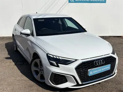 Used Audi A3 Sportback S-Line 200 HP (147 kW) 2022 White Hatchback