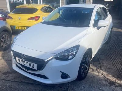 Used Mazda 2 Edition 90 HP (66 kW) 2017 White Hatchback