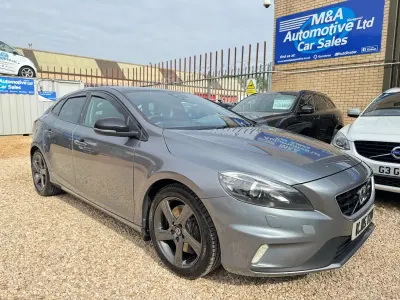 Used Volvo V40 R-Design 190 HP (139 kW) 2015 Grey Hatchback
